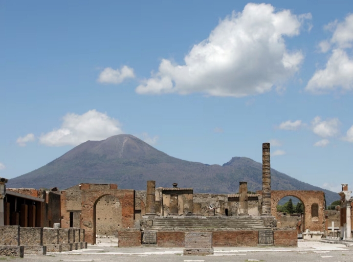 Pompei riscopre le sue voci segrete: nuovi graffiti emergono grazie alla tecnologia 3D